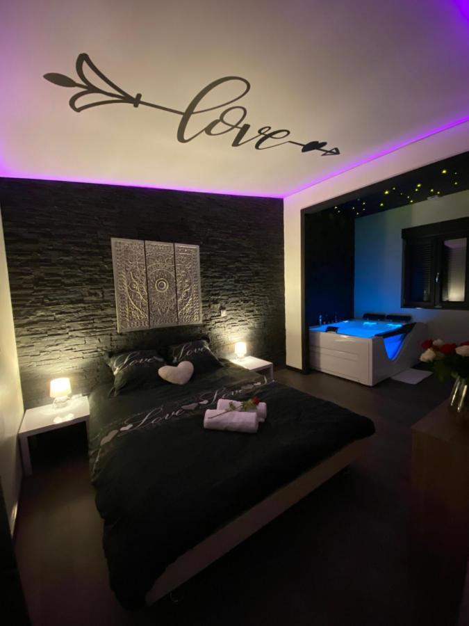 Le Chalet Zen Love Foucherans  Exterior foto